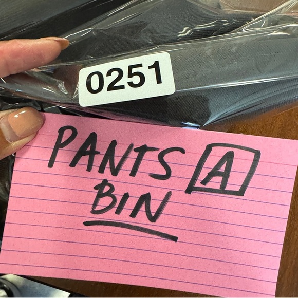 Nili Lotan Black Crop Pants Size 4 Women’s Cotton Blend Trousers Casual Chic - Picture 16 of 16